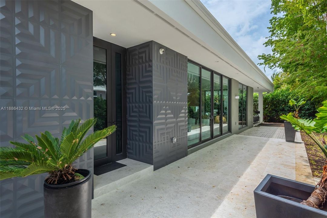 В аренду: $22,500 (5 спален, 3 ванн, 2248 Квадратных фут)