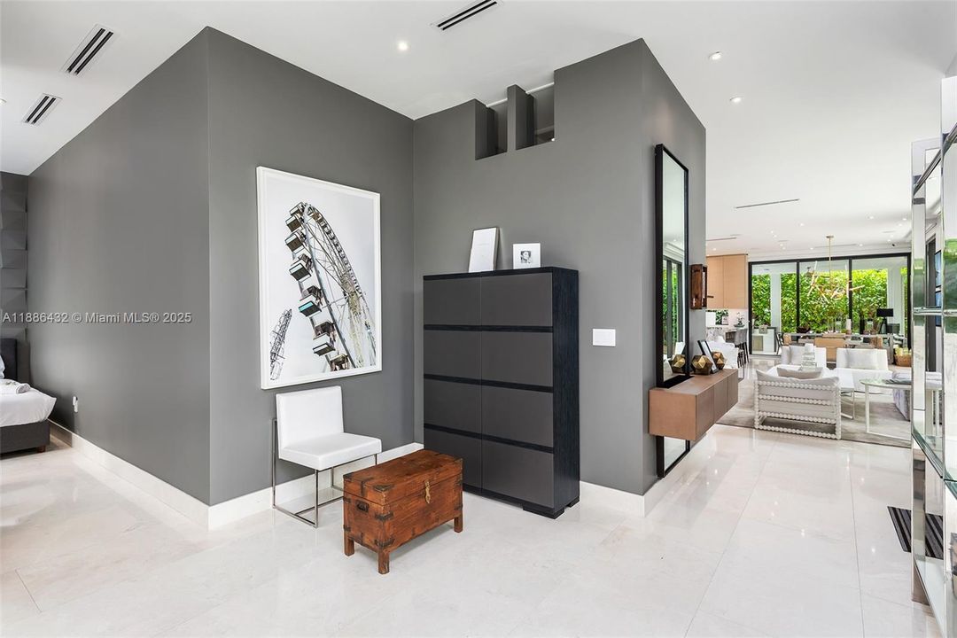 В аренду: $22,500 (5 спален, 3 ванн, 2248 Квадратных фут)