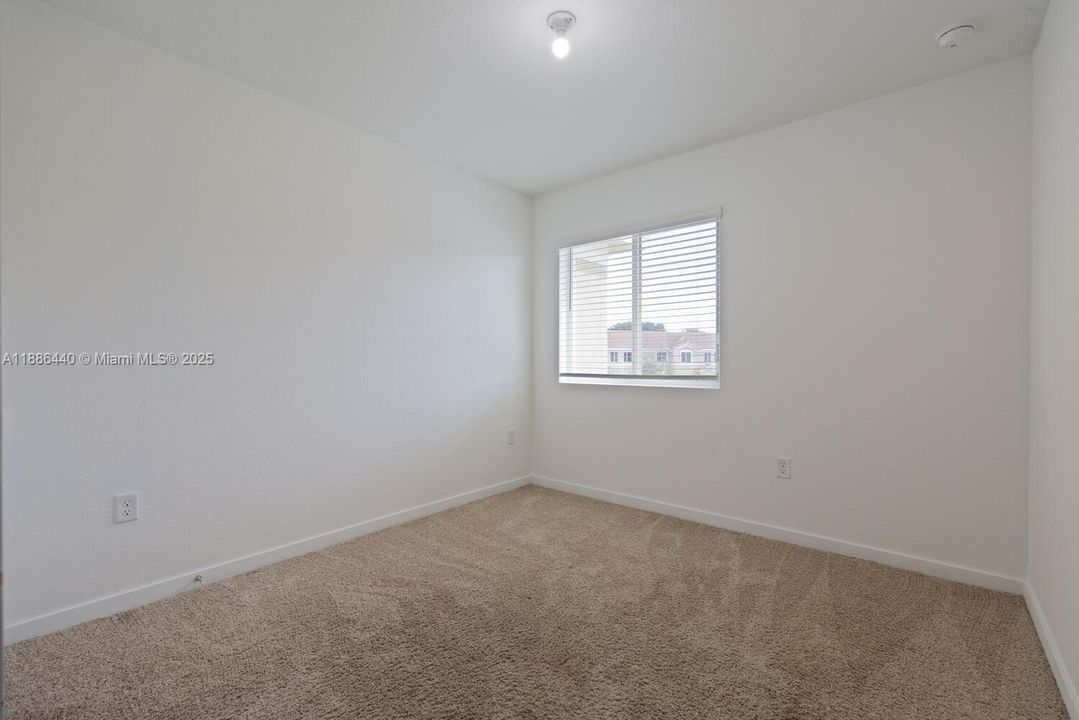 For Sale: $359,999 (3 beds, 2 baths, 1302 Square Feet)