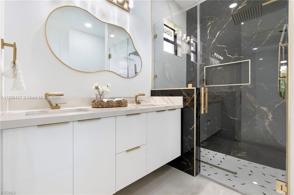 For Sale: $344,900 (3 beds, 2 baths, 1536 Square Feet)