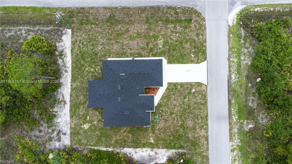 For Sale: $344,900 (3 beds, 2 baths, 1536 Square Feet)