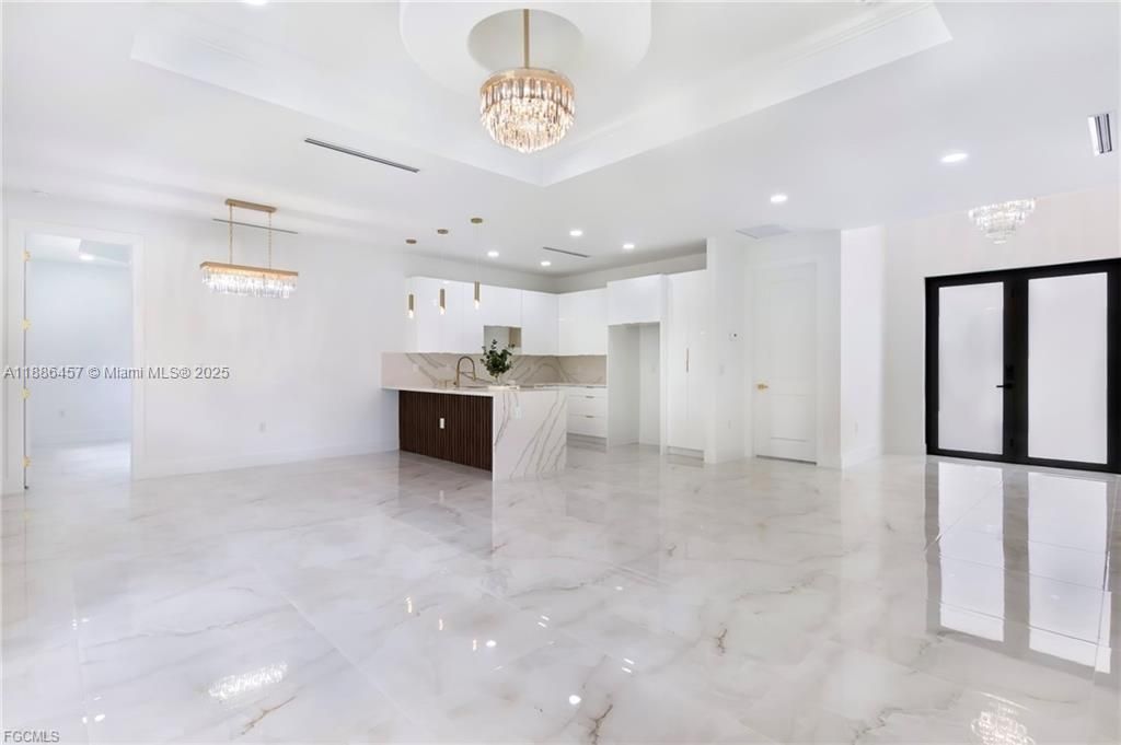 For Sale: $344,900 (3 beds, 2 baths, 1536 Square Feet)