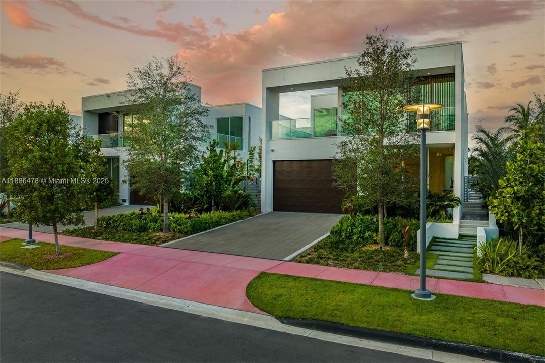 For Sale: $9,995,000 (4 beds, 4 baths, 5154 Square Feet)