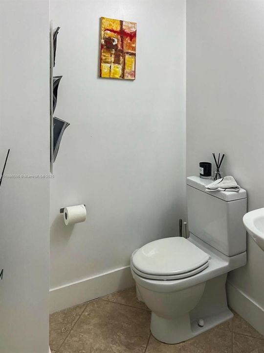 Active With Contract: $5,000 (3 beds, 2 baths, 1866 Square Feet)