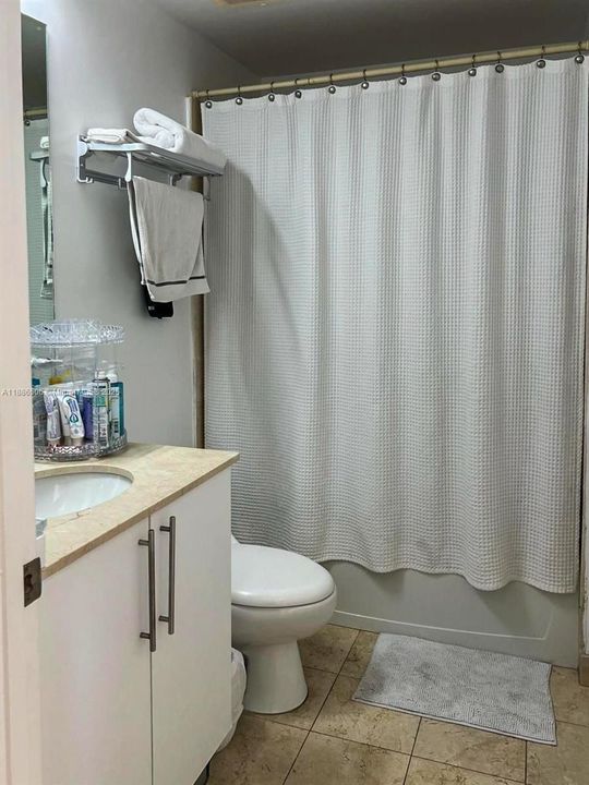 Active With Contract: $5,000 (3 beds, 2 baths, 1866 Square Feet)