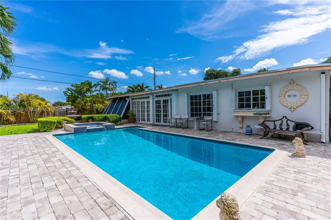 На продажу: $875,000 (4 спален, 3 ванн, 2104 Квадратных фут)