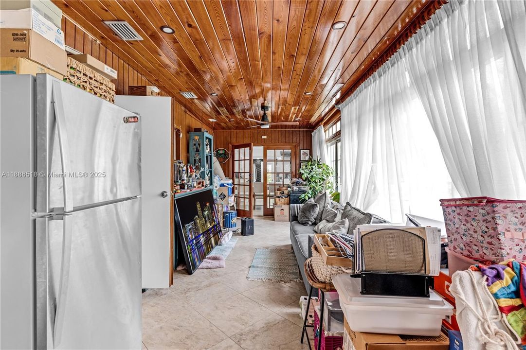 На продажу: $875,000 (4 спален, 3 ванн, 2104 Квадратных фут)