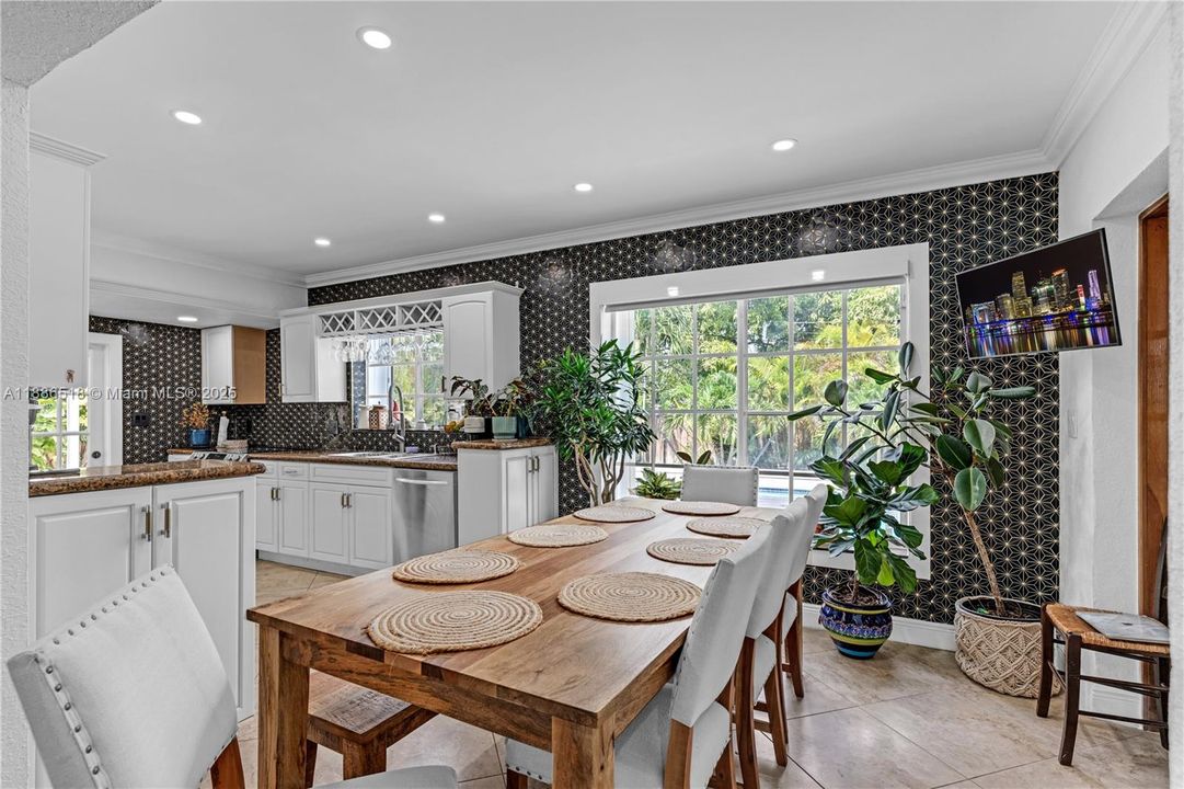 На продажу: $875,000 (4 спален, 3 ванн, 2104 Квадратных фут)