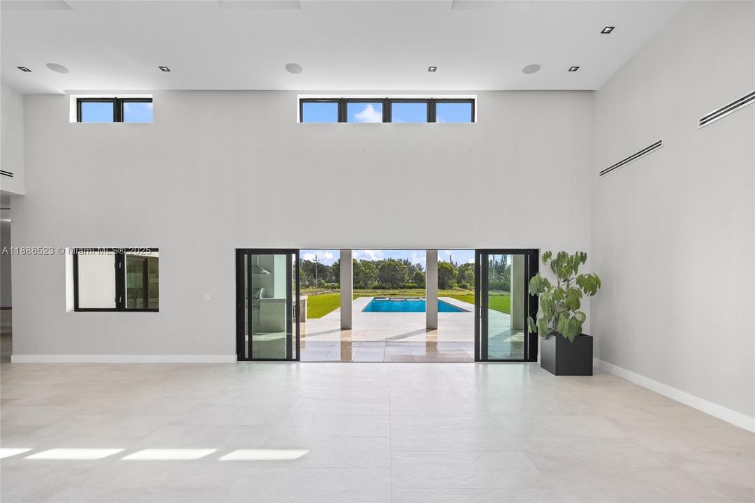 待售: $7,500,000 (6 贝兹, 7 浴室, 0 平方英尺)