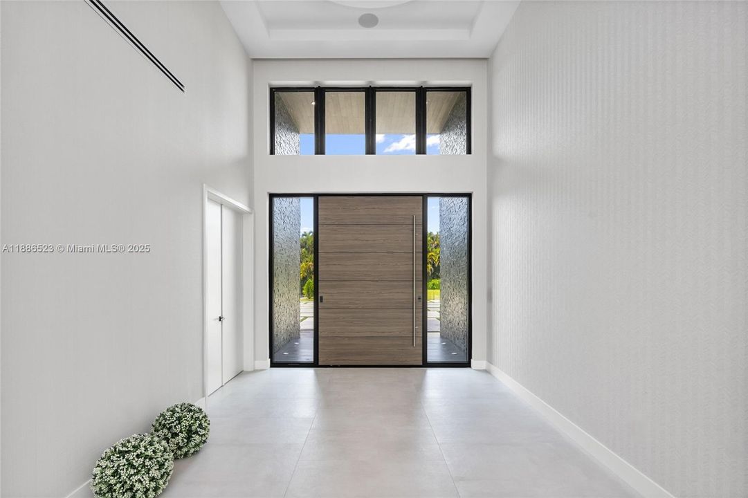 待售: $7,500,000 (6 贝兹, 7 浴室, 0 平方英尺)