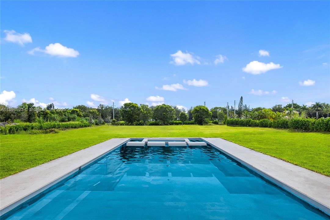 待售: $7,500,000 (6 贝兹, 7 浴室, 0 平方英尺)