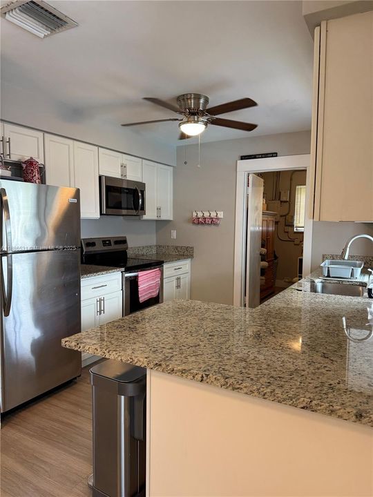 Activo con contrato: $3,500 (3 camas, 2 baños, 1520 Pies cuadrados)