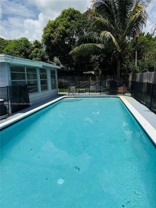 Activo con contrato: $3,500 (3 camas, 2 baños, 1520 Pies cuadrados)