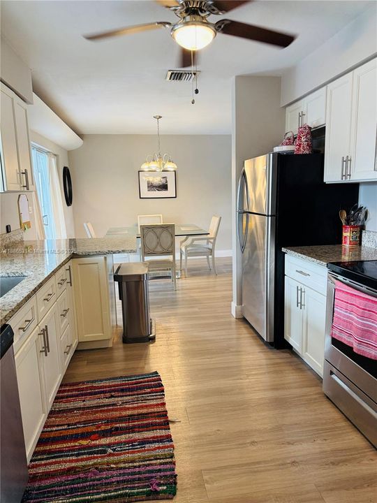 Activo con contrato: $3,500 (3 camas, 2 baños, 1520 Pies cuadrados)