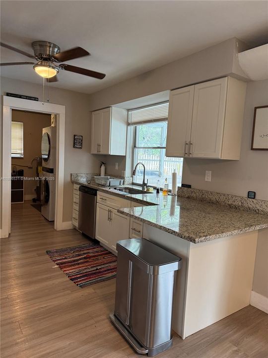 Activo con contrato: $3,500 (3 camas, 2 baños, 1520 Pies cuadrados)