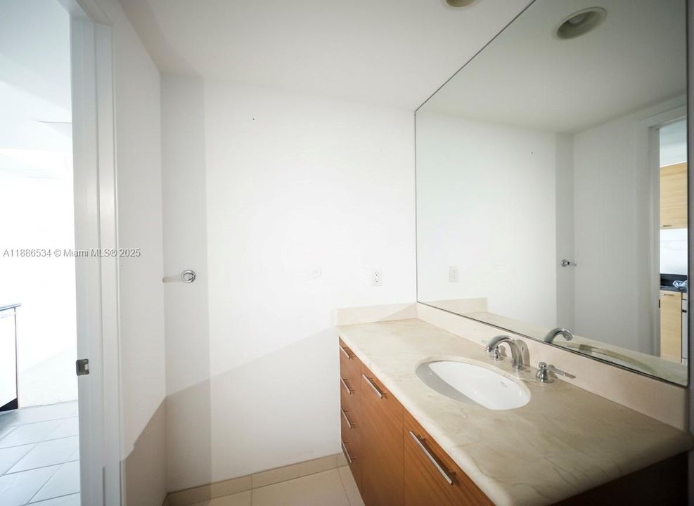 最近租的: $2,350 (0 贝兹, 1 浴室, 567 平方英尺)