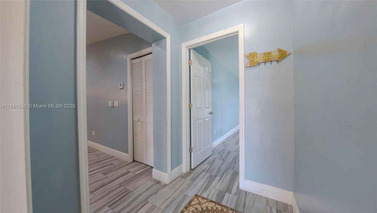 Activo con contrato: $330,000 (5 camas, 4 baños, 2071 Pies cuadrados)