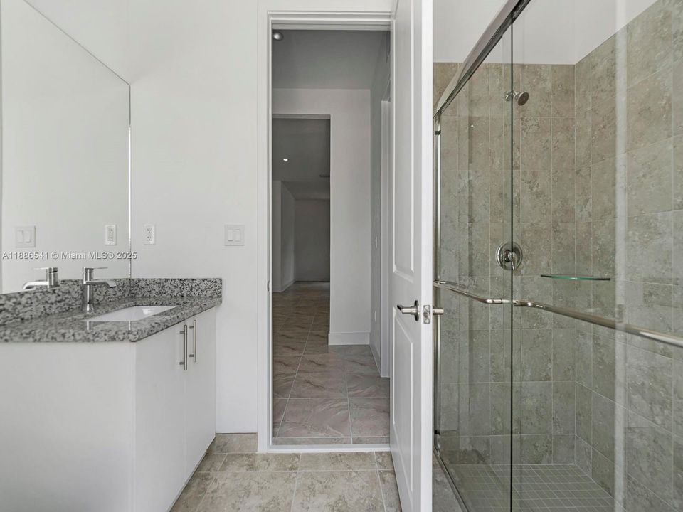 待售: $794,900 (5 贝兹, 4 浴室, 3215 平方英尺)