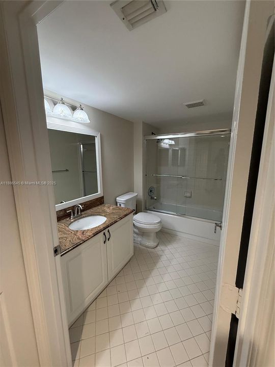 Active With Contract: $275,000 (2 beds, 2 baths, 1533 Square Feet)