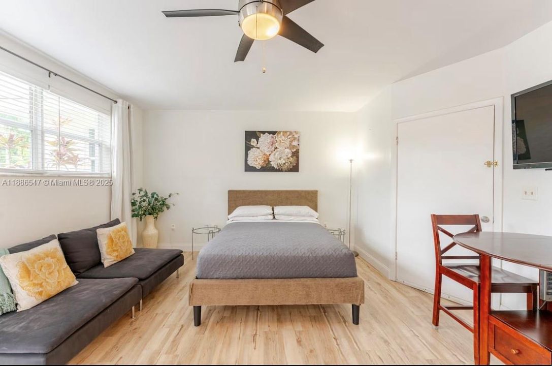 Недавно продано: $799,000 (4 спален, 3 ванн, 2011 Квадратных фут)