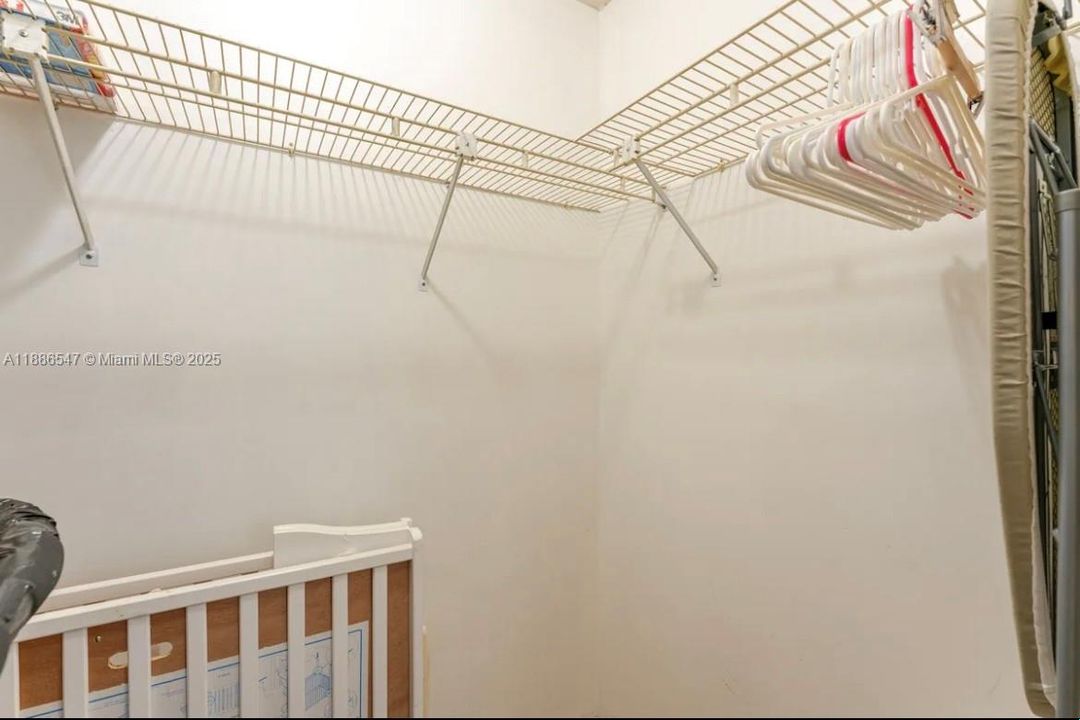 Недавно продано: $799,000 (4 спален, 3 ванн, 2011 Квадратных фут)