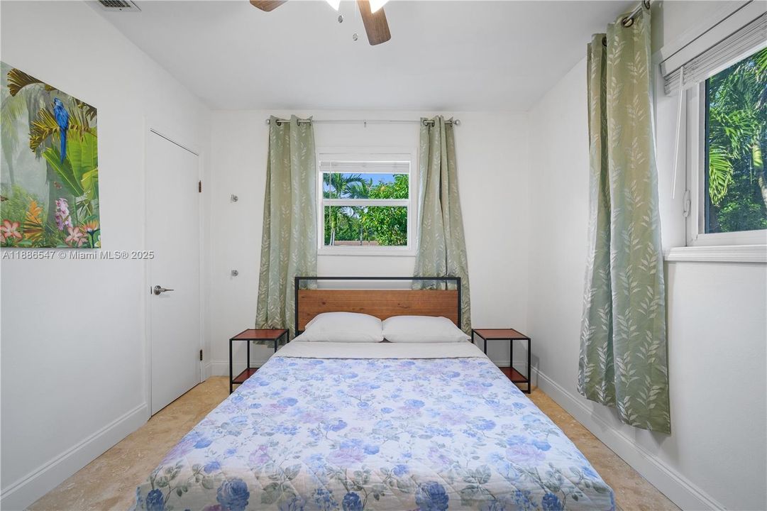 Недавно продано: $799,000 (4 спален, 3 ванн, 2011 Квадратных фут)