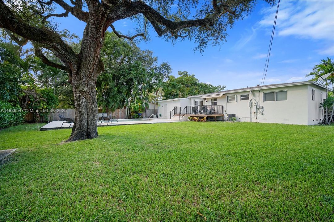 Недавно продано: $799,000 (4 спален, 3 ванн, 2011 Квадратных фут)