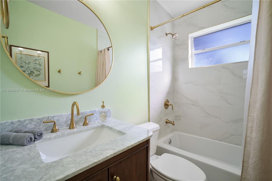 Недавно продано: $799,000 (4 спален, 3 ванн, 2011 Квадратных фут)