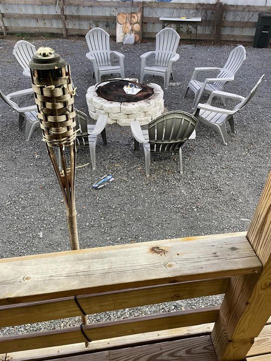 待售: $199,995 (4 贝兹, 2 浴室, 2100 平方英尺)