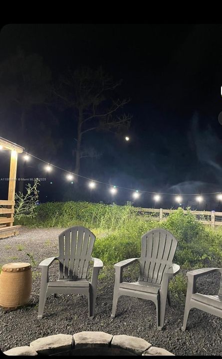 待售: $199,995 (4 贝兹, 2 浴室, 2100 平方英尺)