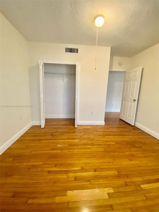 最近售出: $425,000 (2 贝兹, 2 浴室, 900 平方英尺)