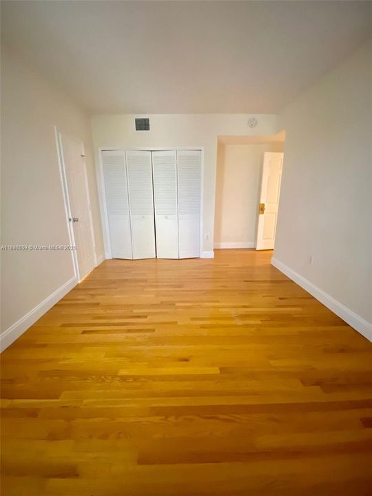 最近售出: $425,000 (2 贝兹, 2 浴室, 900 平方英尺)