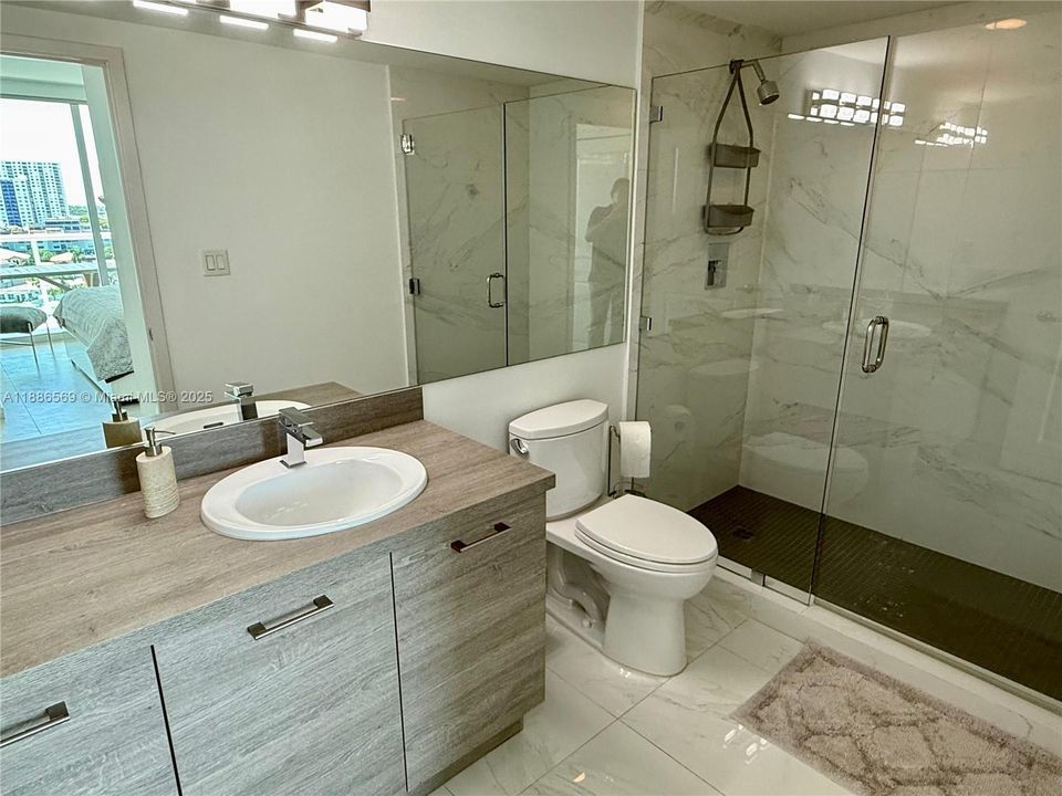 For Sale: $1,150,000 (2 beds, 3 baths, 1753 Square Feet)