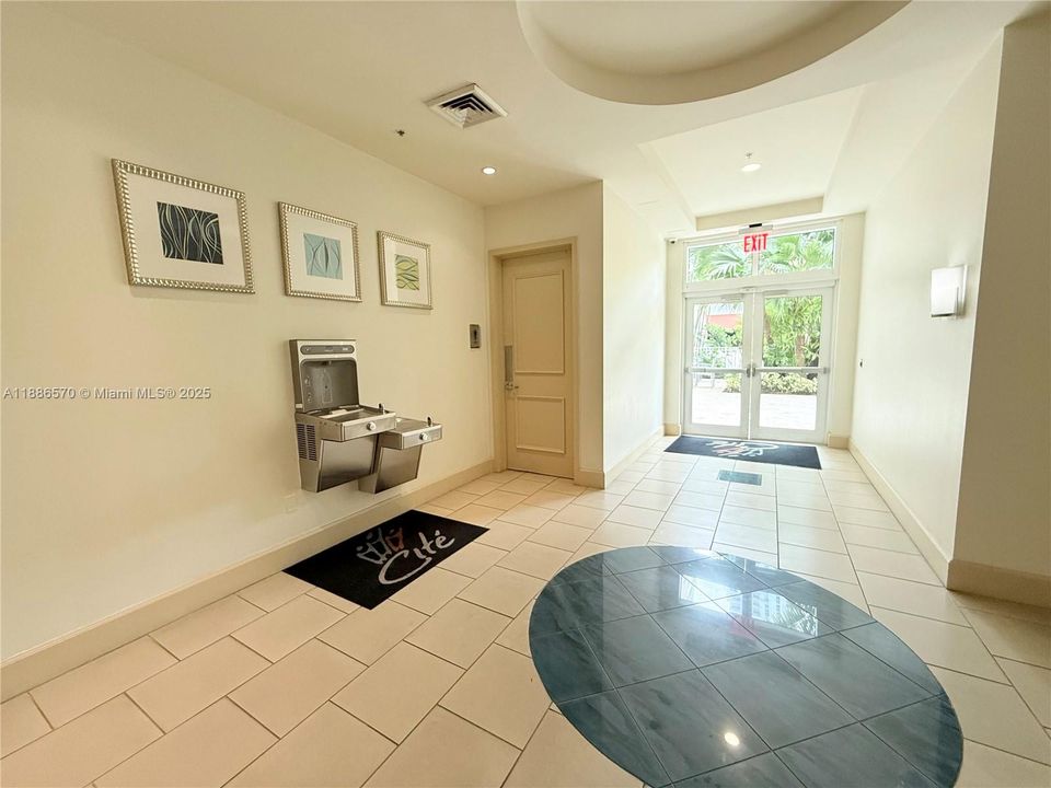 En Venta: $359,500 (1 camas, 1 baños, 760 Pies cuadrados)