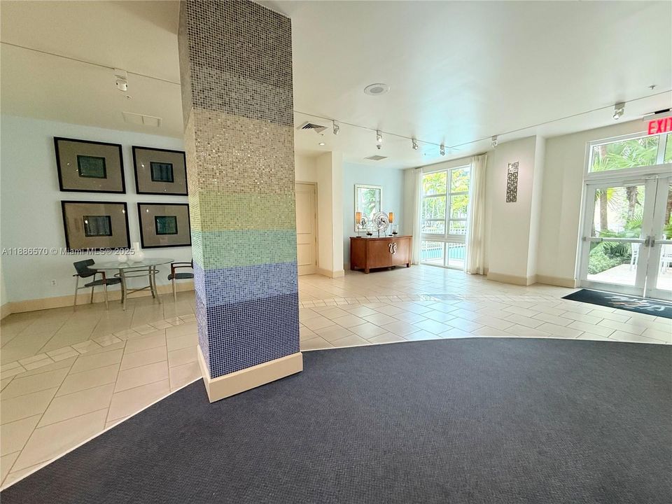 En Venta: $359,500 (1 camas, 1 baños, 760 Pies cuadrados)