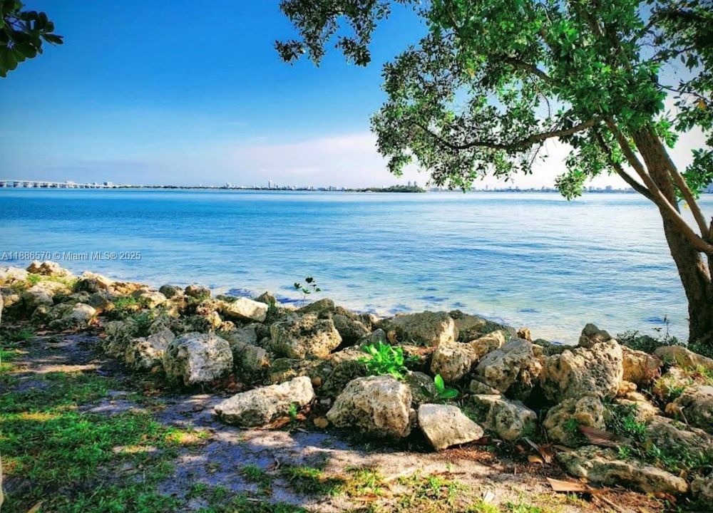 En Venta: $359,500 (1 camas, 1 baños, 760 Pies cuadrados)