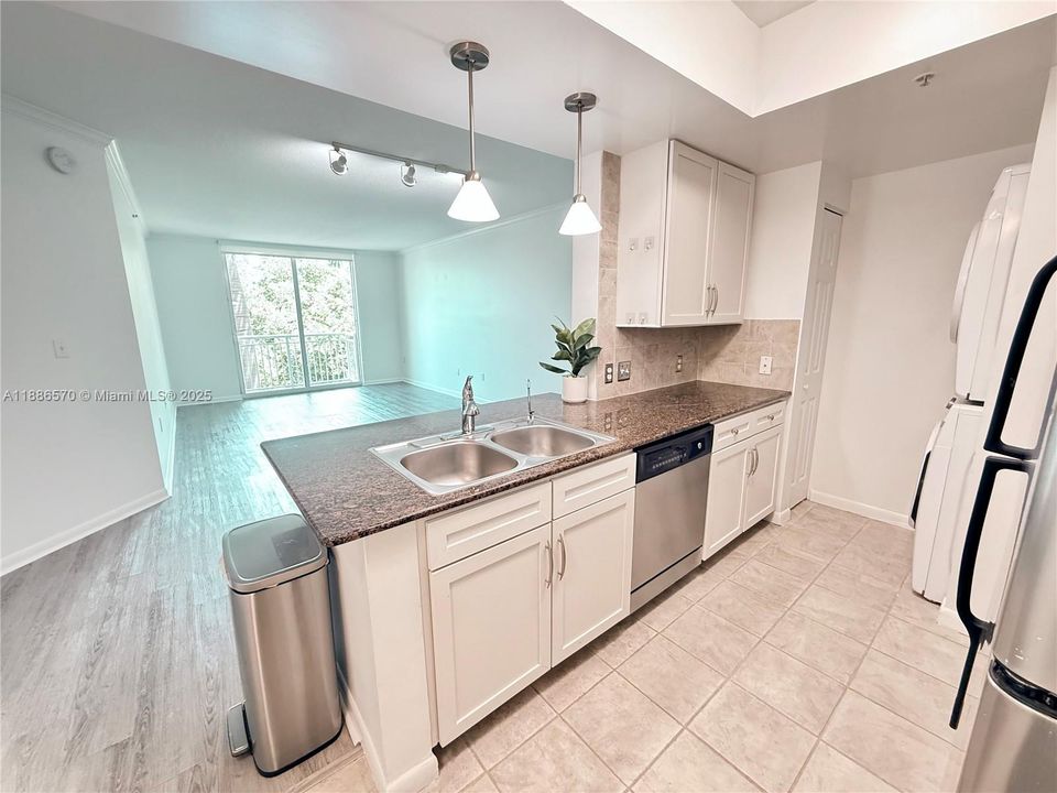 En Venta: $359,500 (1 camas, 1 baños, 760 Pies cuadrados)