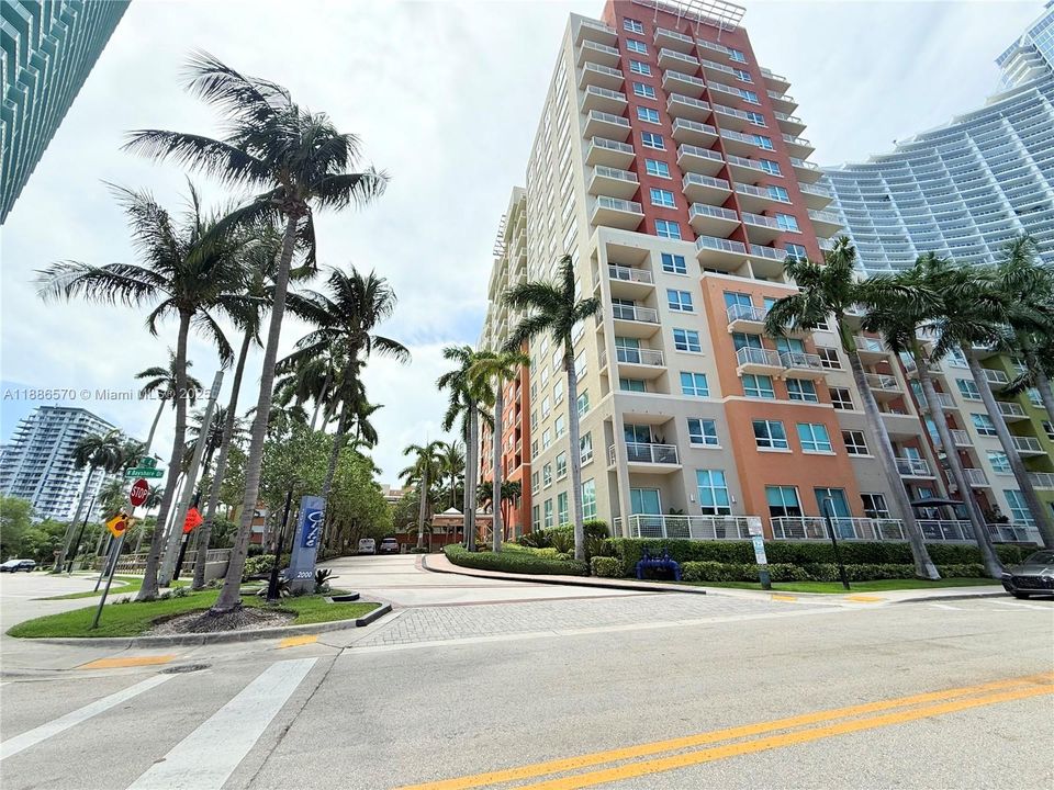 En Venta: $359,500 (1 camas, 1 baños, 760 Pies cuadrados)