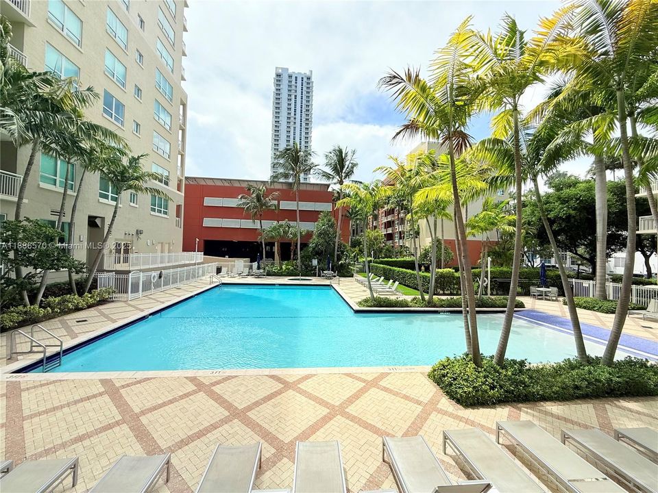 En Venta: $359,500 (1 camas, 1 baños, 760 Pies cuadrados)