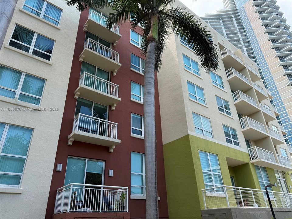 En Venta: $359,500 (1 camas, 1 baños, 760 Pies cuadrados)