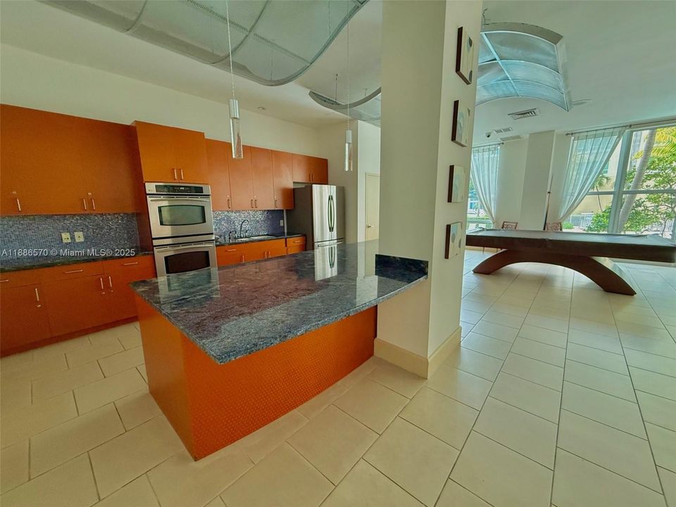 En Venta: $359,500 (1 camas, 1 baños, 760 Pies cuadrados)