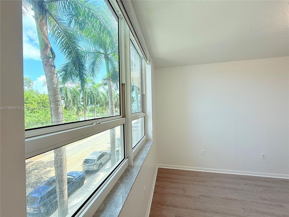 En Venta: $359,500 (1 camas, 1 baños, 760 Pies cuadrados)