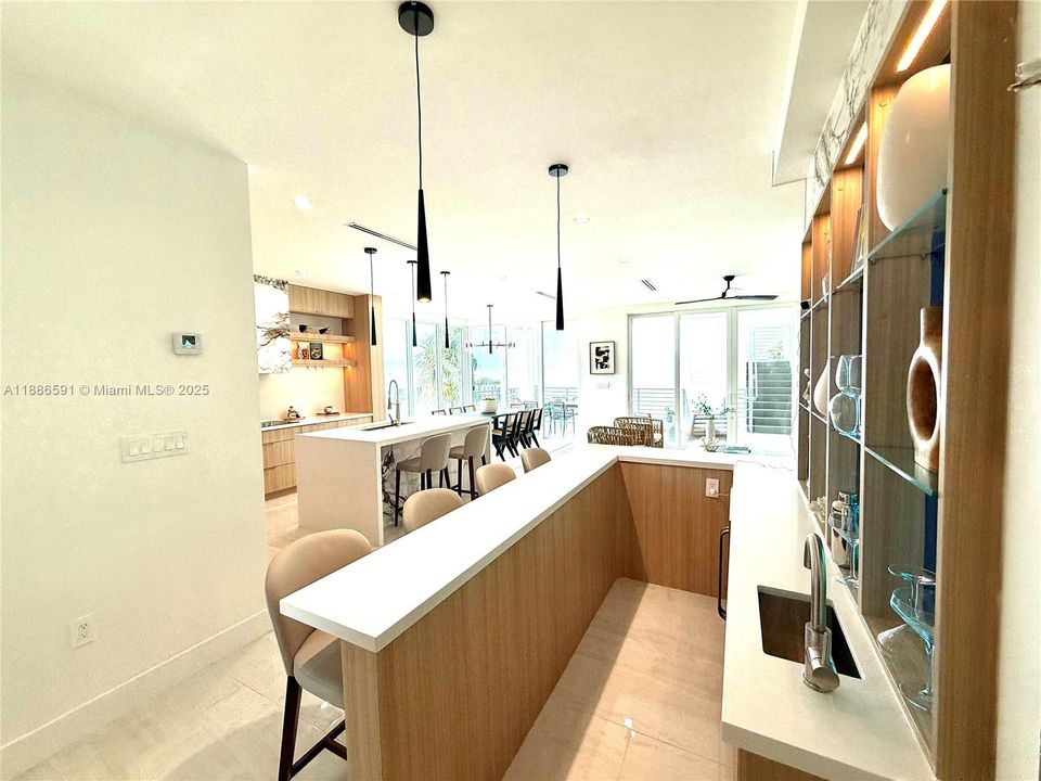 For Sale: $3,475,000 (5 beds, 5 baths, 4091 Square Feet)