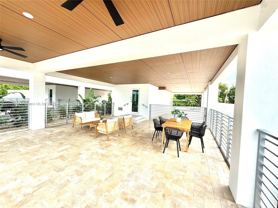 For Sale: $3,475,000 (5 beds, 5 baths, 4091 Square Feet)