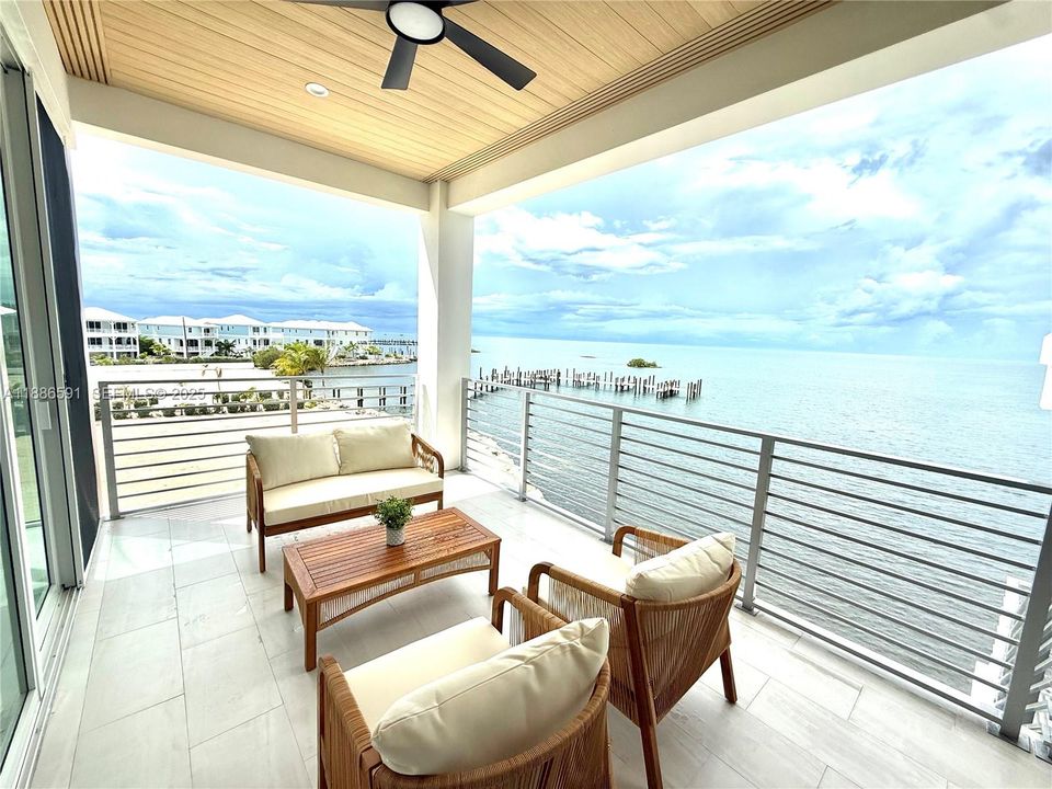 For Sale: $3,475,000 (5 beds, 5 baths, 4091 Square Feet)