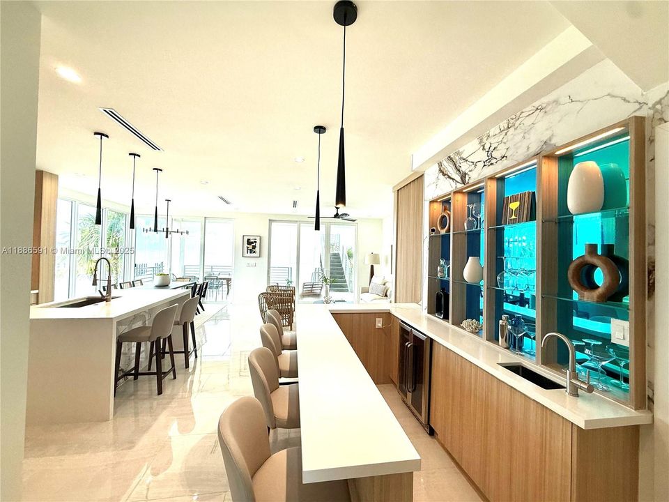 For Sale: $3,475,000 (5 beds, 5 baths, 4091 Square Feet)