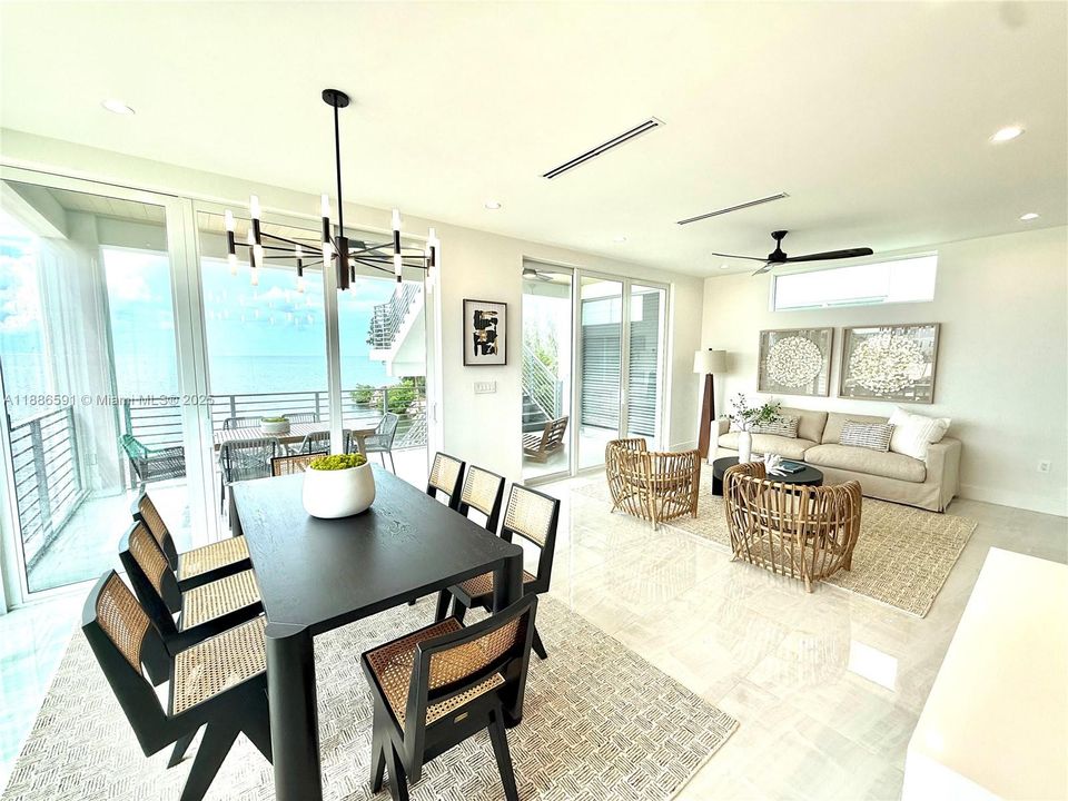 For Sale: $3,475,000 (5 beds, 5 baths, 4091 Square Feet)