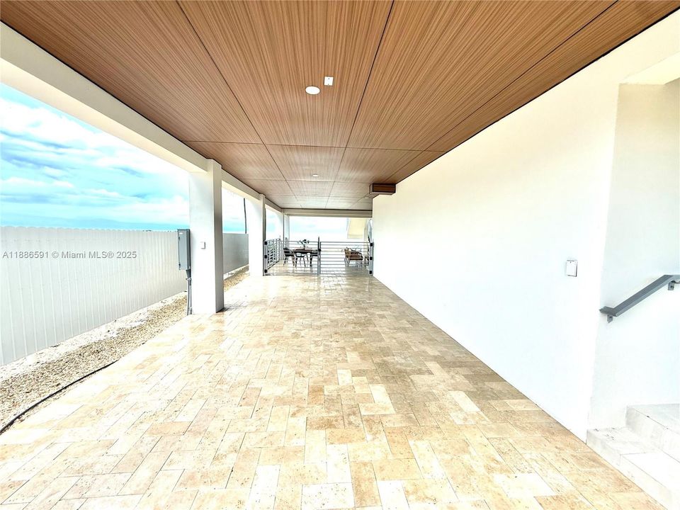 For Sale: $3,475,000 (5 beds, 5 baths, 4091 Square Feet)