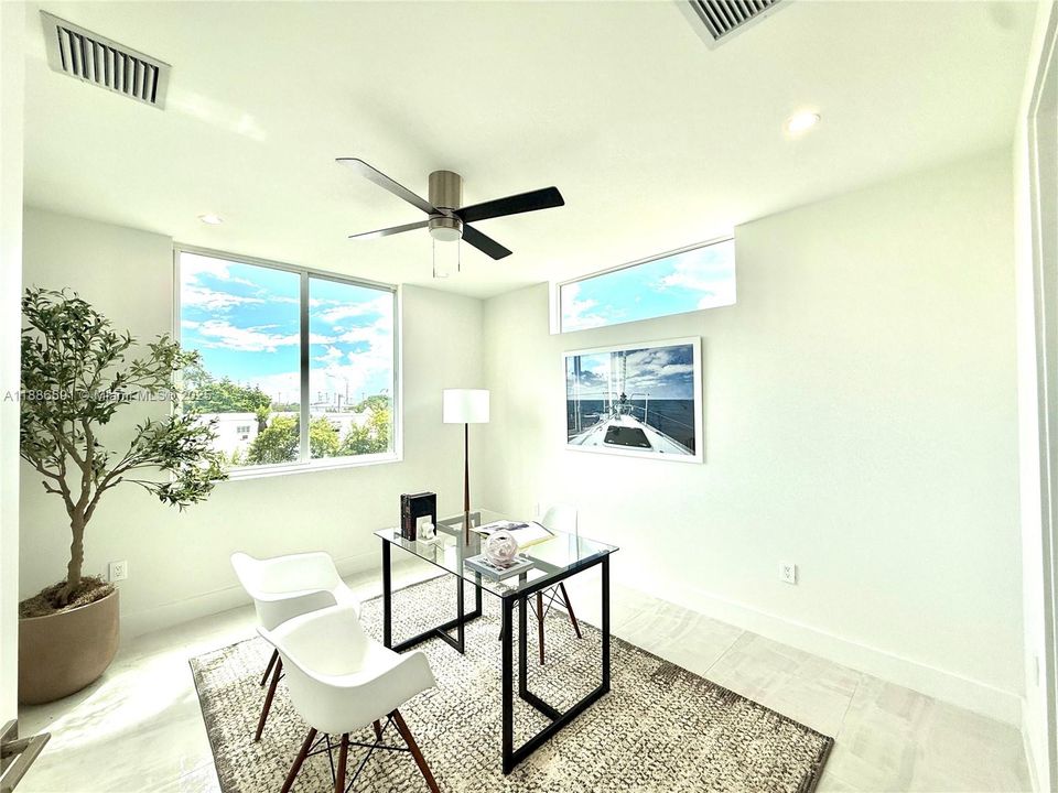 For Sale: $3,475,000 (5 beds, 5 baths, 4091 Square Feet)