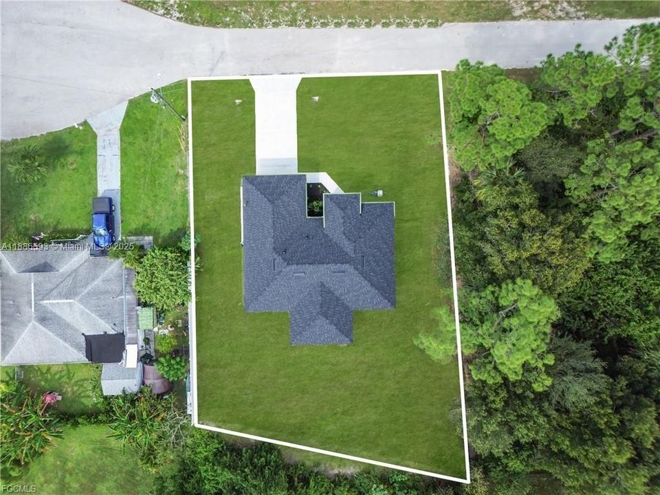 For Sale: $349,900 (3 beds, 2 baths, 1536 Square Feet)